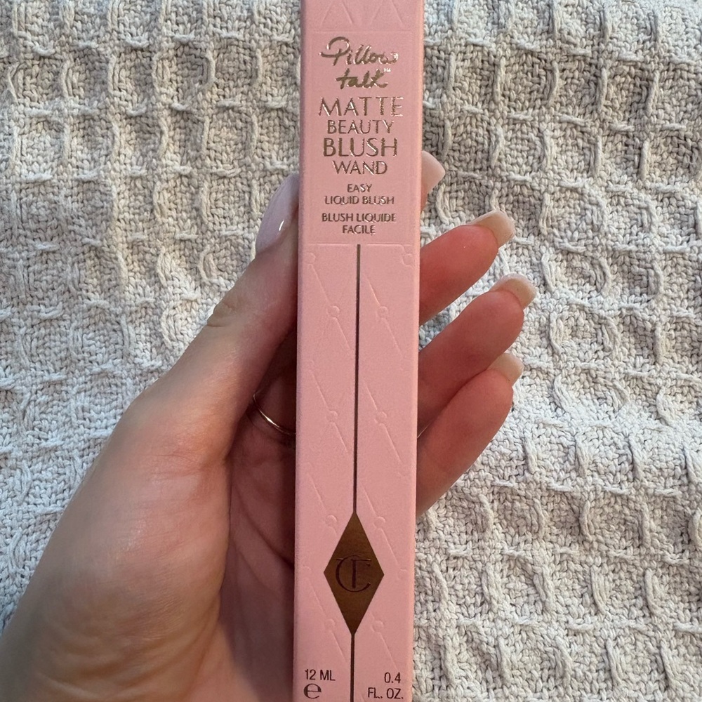 Charlotte Tilbury Pillow Talk Matte Blush Wand - Soft Pink